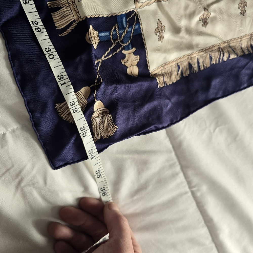 Hermès Vue du Carosse de la Galère la Réale Silk Scarf RARE - Picture 13 of 13